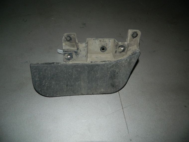 Брызговик AUDI Q7 4L BAR Зад Прав (Б/У)