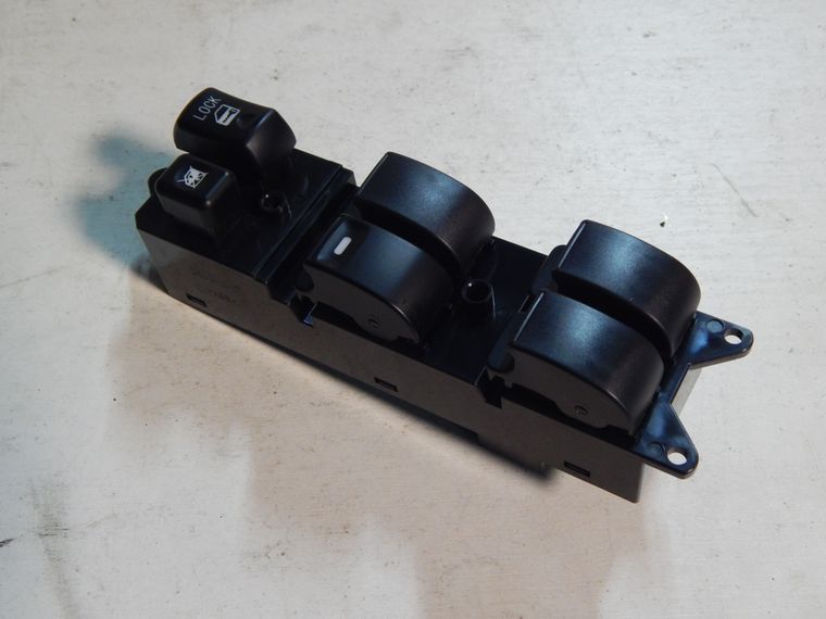 Блок управления стеклоподъемниками GENERAL PARTS 8608A207 MITSUBISHI RVR