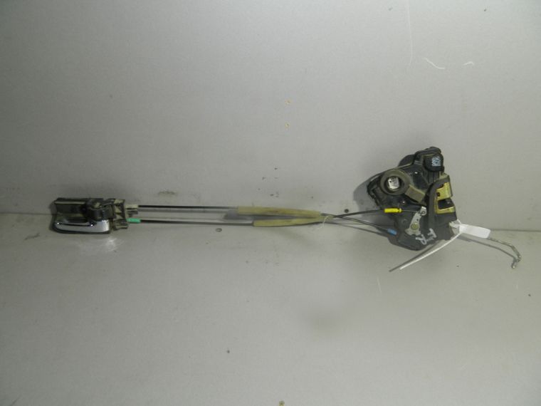 Замок двери TOYOTA COROLLA E120 Перед Прав (Б/У) 45993938