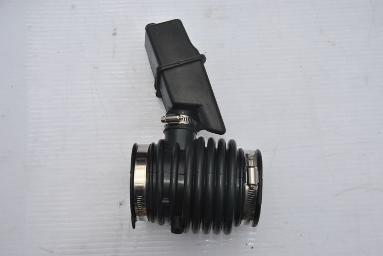 Патрубок воздушного фильтра GENERAL PARTS 165761AA1A NISSAN MURANO 51, NISSAN TEANA 32, VQ35DE