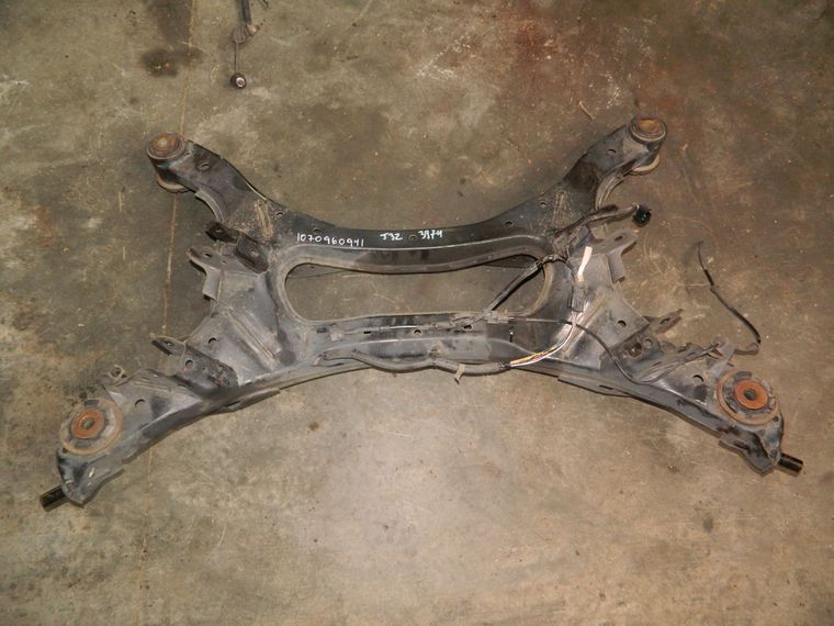 Балка подвески NISSAN TEANA J32 Зад (Контрактный) 1070960941