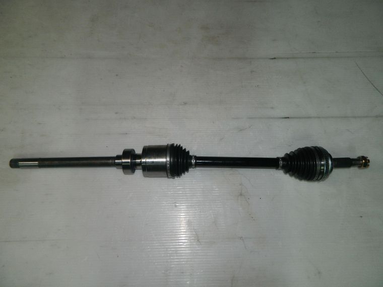 Привод GENERAL PARTS DSD008R TOYOTA SXM15 / ST215 Перед Прав