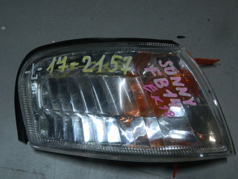 Габарит NISSAN SUNNY FB14 Перед Прав (Контрактный) 72367105