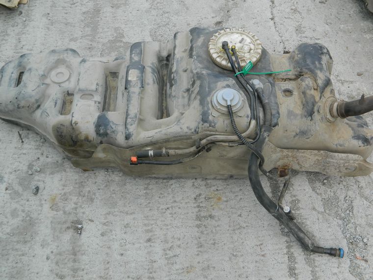 Бак топливный TOYOTA LAND CRUISER UZJ200 (Б/У) 81530907