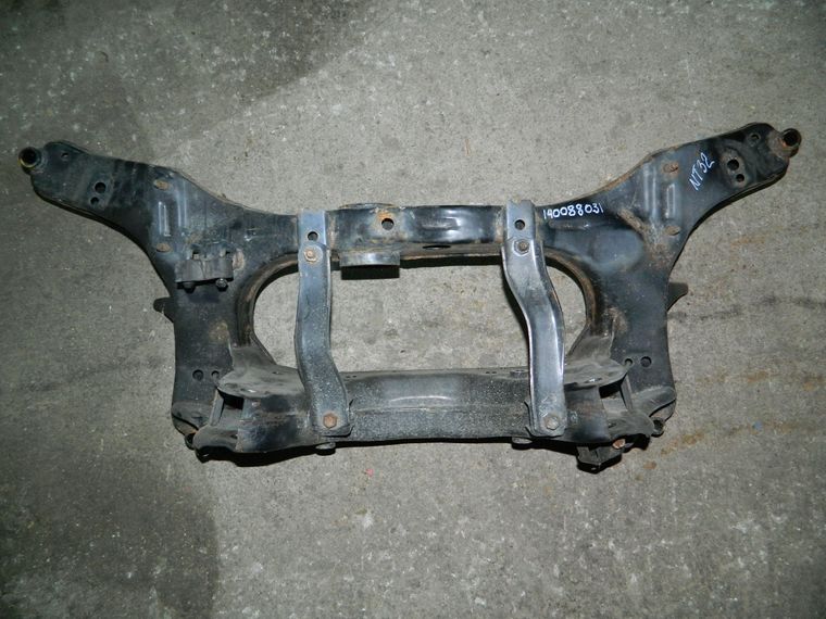 Балка подвески NISSAN X-TRAIL NT32 Зад (Контрактный) 140088031