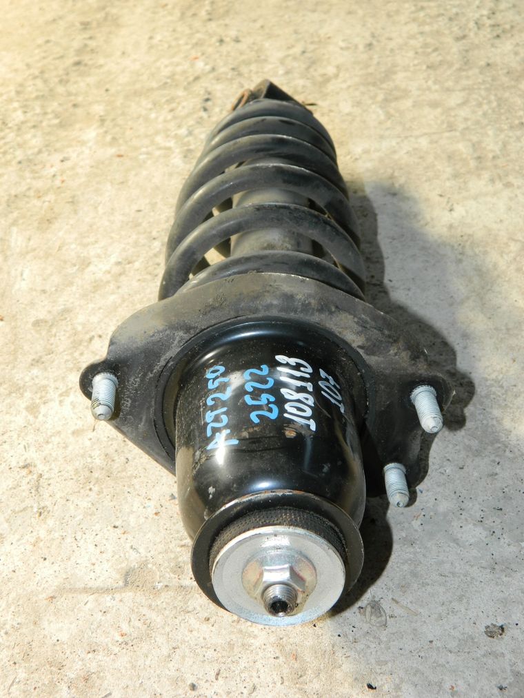 Стойка подвески TOYOTA AVENSIS AZT250 Зад (пара) (Контрактный) 108113107