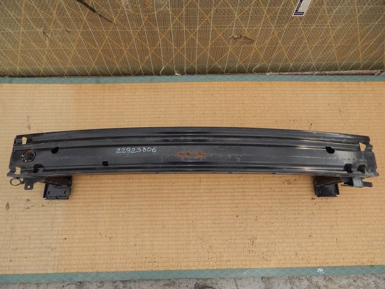 Усилитель бампера NISSAN X-TRAIL T32 Перед (Контрактный) 22923806