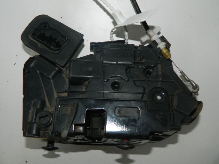 Замок двери Volkswagen Polo MK5 CFN Зад. Лев (Б/У)