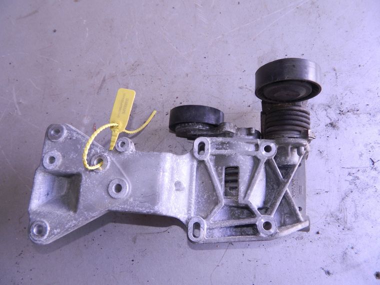 Кронштейн генератора VOLVO V50 MW43 B5244S (Контрактный) 94599898