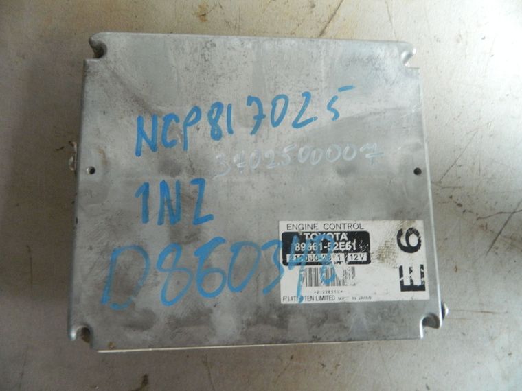 Блок управления двигателем TOYOTA SIENTA NCP81 (Контрактный) 3702500007