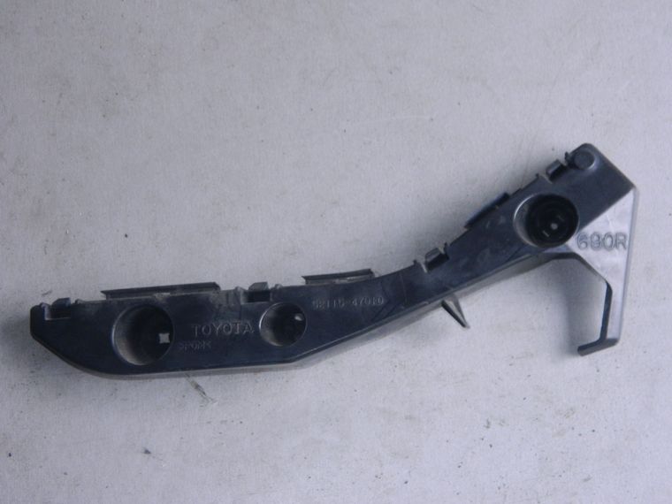 Крепление бампера TOYOTA PRIUS NHW20 Перед Прав (Кoнтрактный) 79591537