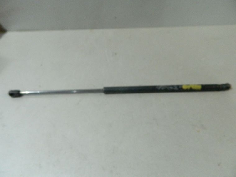 Амортизатор багажника MAZDA DEMIO DY3W (Контрактный) 81528972