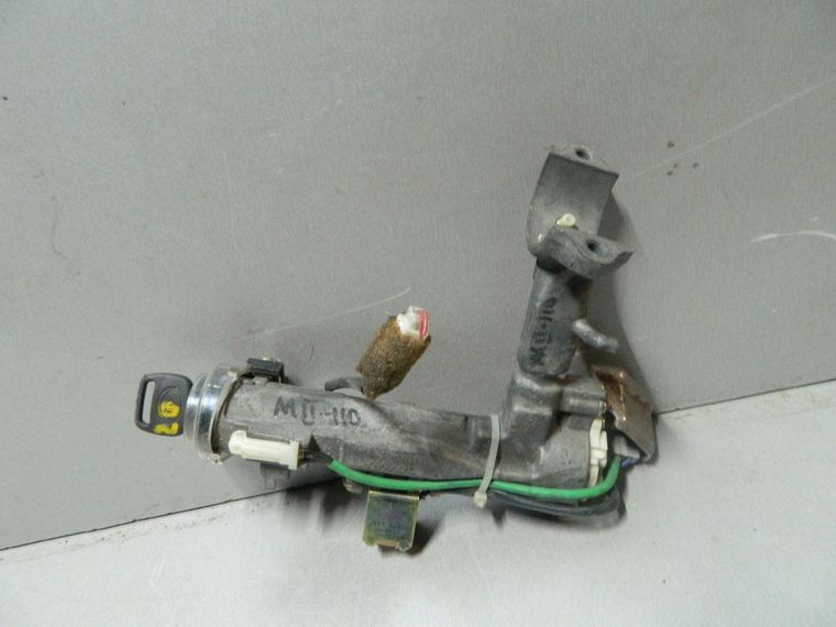 Замок зажигания TOYOTA MARK II GX110 (Контрактный) 81528161