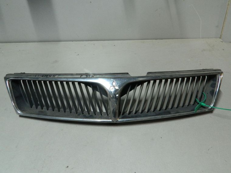 Решетка радиатора MITSUBISHI DIAMANTE F31A (Контрактный) 81540793