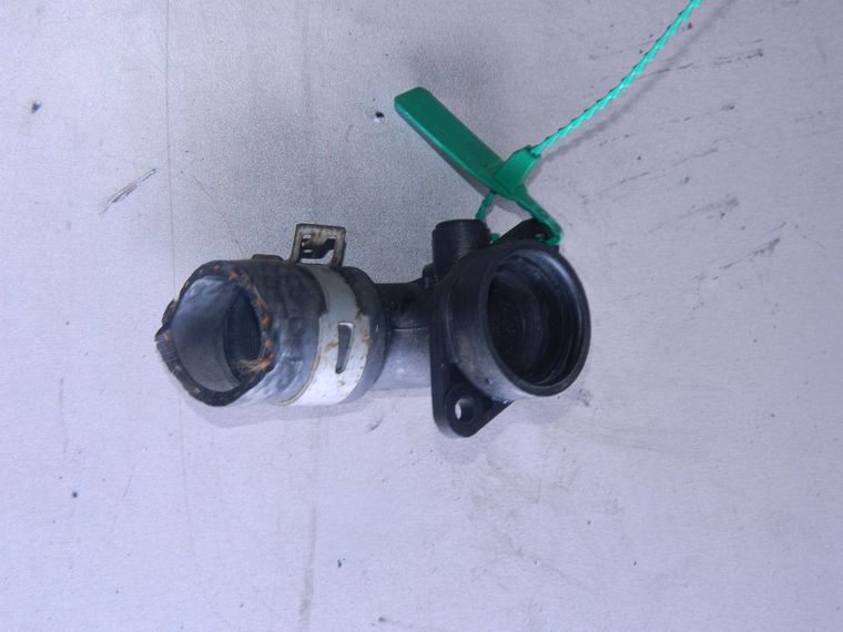 Фланец радиатора ДВС TOYOTA HARRIER ACU30 Верх (Контрактный) 79591449