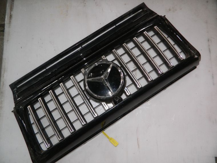 Решетка радиатора MERCEDES-BENZ G-CLASS W463 (Б/У) A4638885300