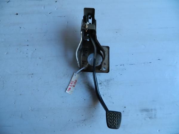 Педаль тормоза TOYOTA COROLLA ZZE120 4ZZFE (Б/У)