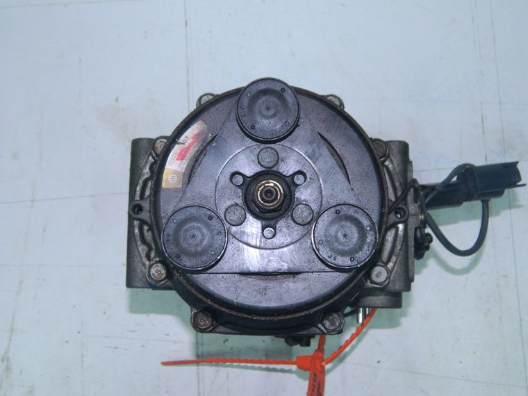 Компрессор кондиционера MITSUBISHI LANCER 4G15 (Контрактный) 65243602
