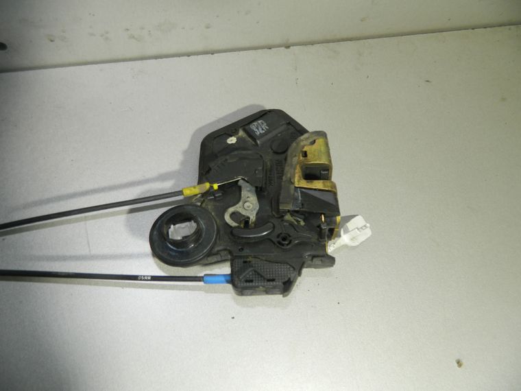 Замок двери TOYOTA COROLLA E120 Зад Прав (Б/У) 45993949