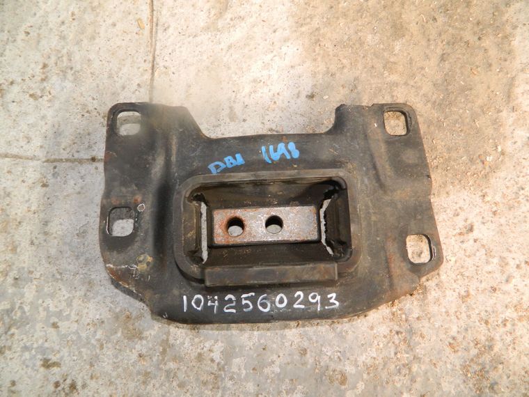 Подушка двигателя MAZDA AXELA BLEFP Лев (Контрактный) 1042560293