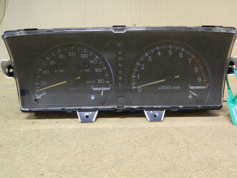 Панель приборов MITSUBISHI GALANT E33A (Контрактный) 79590350