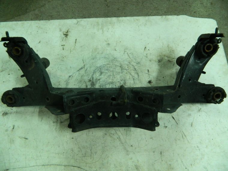 Балка подвески TOYOTA AVENSIS AZT250 Зад (Контрактный) 108113062
