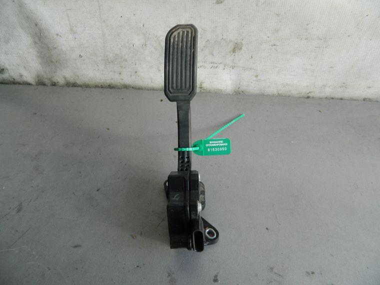 Педаль газа TOYOTA COROLLA У150 (Б/У) 81530950