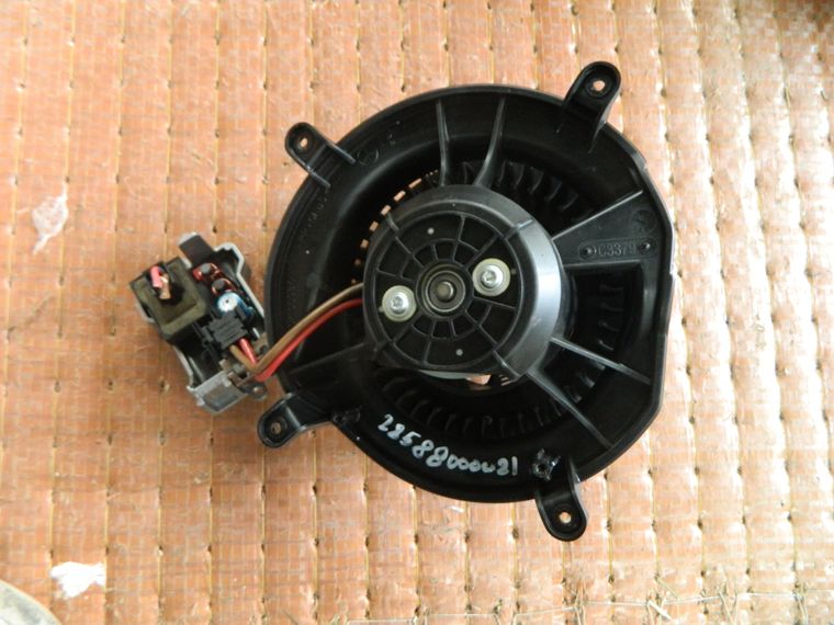 Мотор печки MERCEDES-BENZ E-CLASS W211 (Контрактный) 28588000021