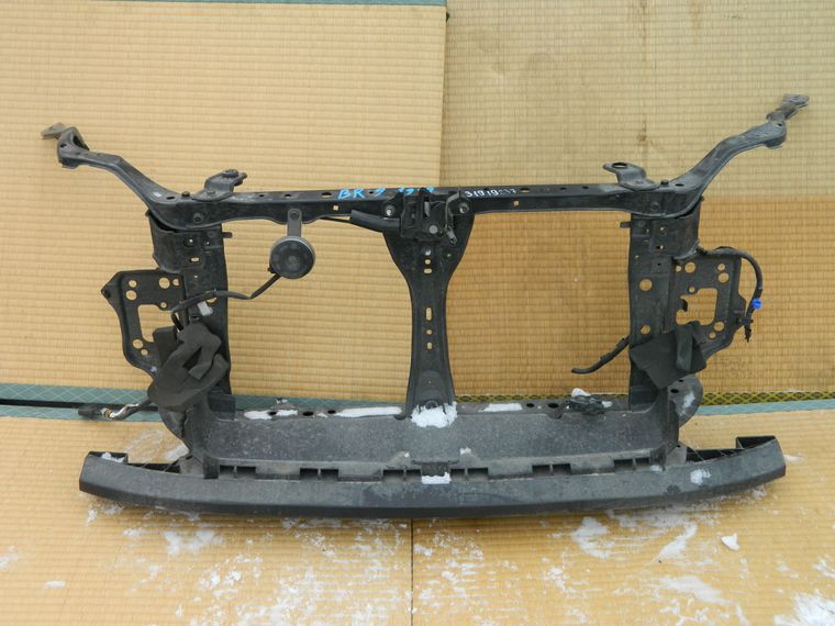 Рамка радиатора SUBARU OUTBACK BR9 (Контрактный) 31919237