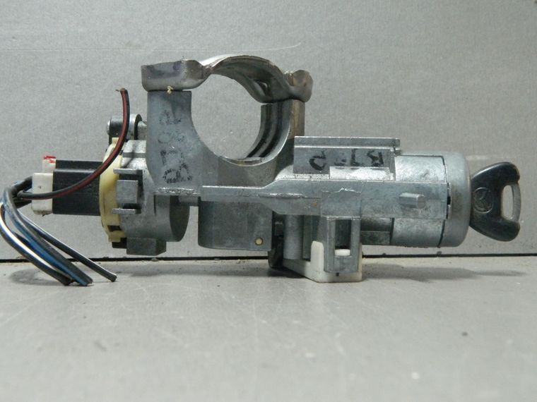 Замок зажигания MAZDA CAPELLA GF8P (Контрактный) 81528170