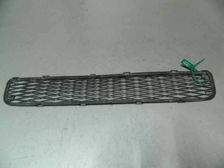 Решетка бампера TOYOTA YARIS SCP90 (Контрактный) 81540864