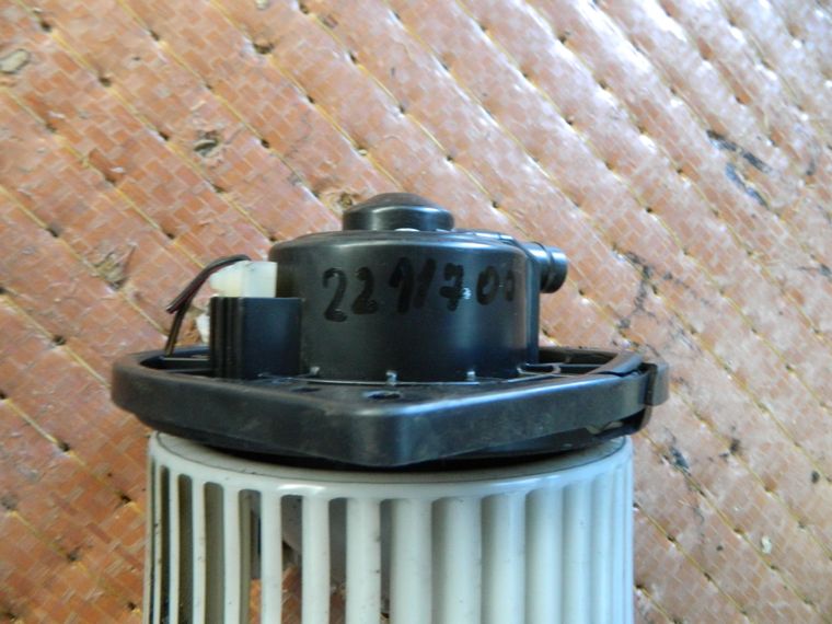 Мотор печки NISSAN X-TRAIL NT31 (Контрактный) 2211700001