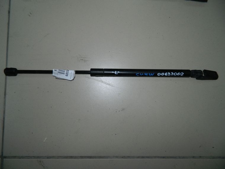 Амортизатор багажника MITSUBISHI AIRTREK CU4W Лев (Контрактный) 81528941