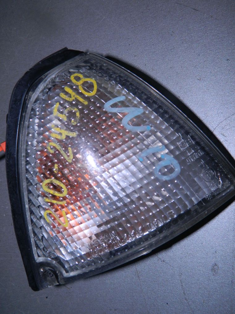 Габарит NISSAN AVENIR W10 Перед Прав (Контрактный) 72367040