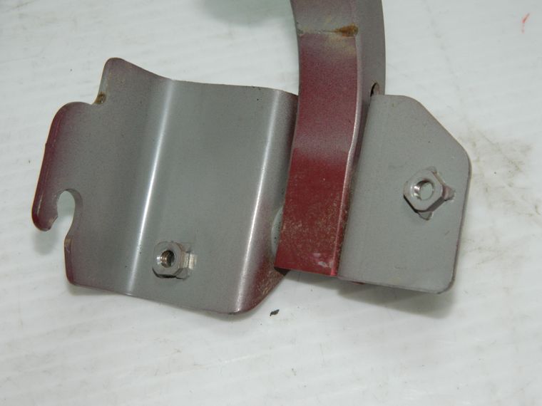 Петля багажника MITSUBISHI LANCER9 Лев 46098840 Б/У