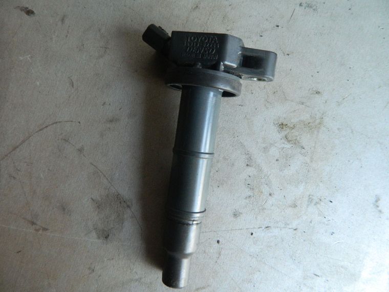 Катушка двигателя TOYOTA CAMRY ACV30 2AZFE (Контрактный) 3779100015