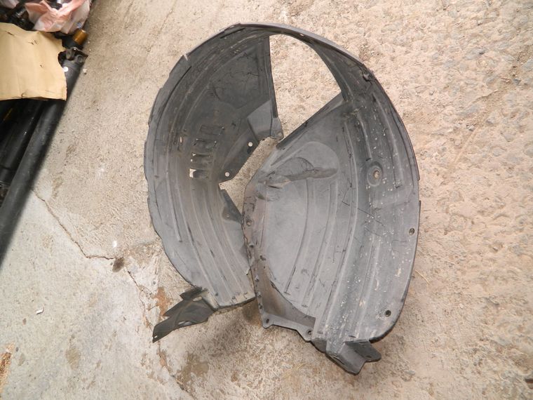 Подкрылок NISSAN QASHQAI J10 Перед Лев (Контрактный) 1022330124