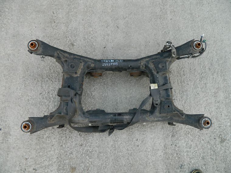 Балка подвески SUZUKI ESCUDO TDA4W Зад (Контрактный) 23429405