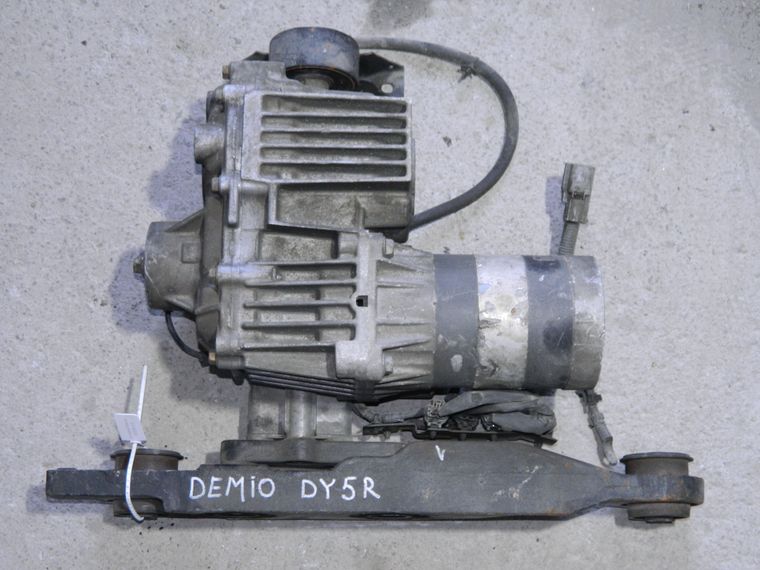 Редуктор MAZDA DEMIO DY5R Задн (Контрактный) 69586426