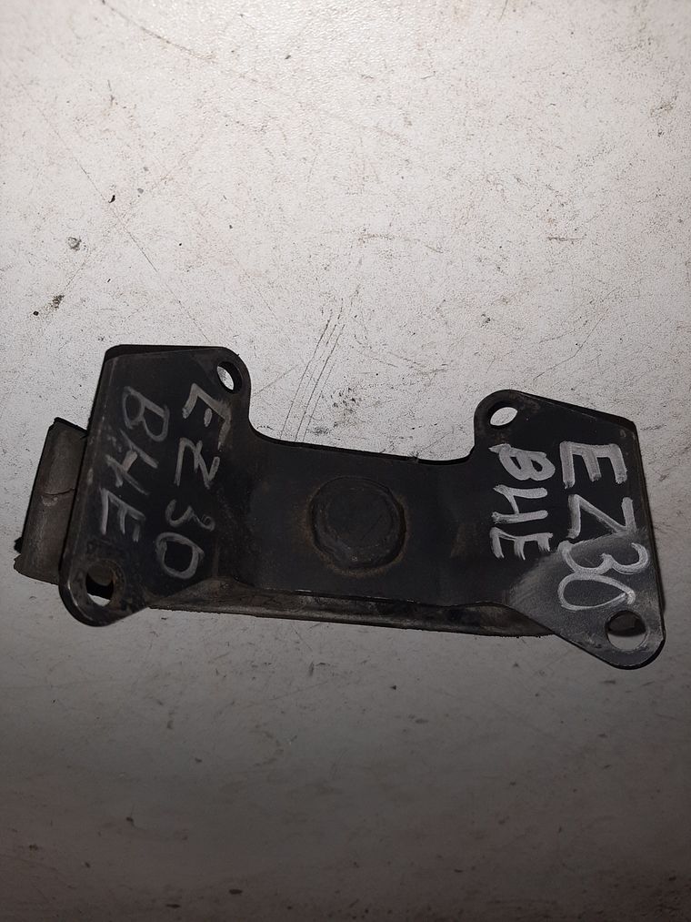 Подушка КПП SUBARU 41022AE120 K1 SUBARU LEGACY BHE (Контрактный)