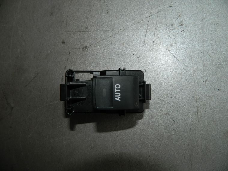 Кнопка стеклоподъемника TOYOTA CAMRY ACV40 Перед Лев (Контрактный) 334300055