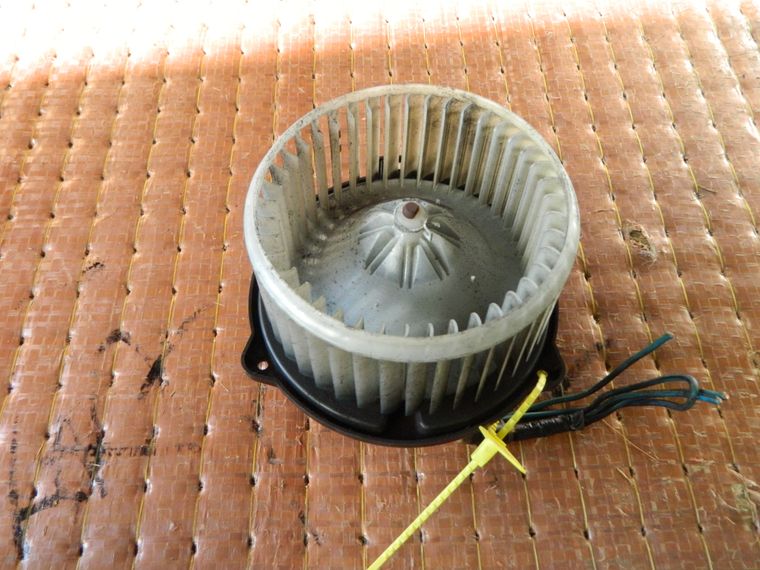 Мотор печки TOYOTA AVENSIS AZT250 (Контрактный) 94603890