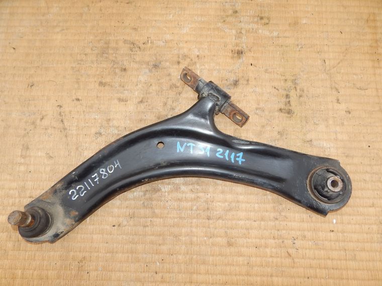 Рычаг подвески NISSAN X-TRAIL NT31 Перед Лев (Контрактный) 22117804